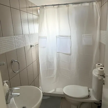 Anastasia 1 Bedroom Apartment *